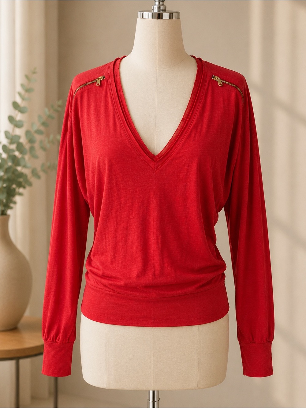 RACHEL Rachel Roy Red Lightweight Top gold zippers XS